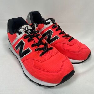 New Balance Bright Red/Orange and Black Women's Sneakers. $26